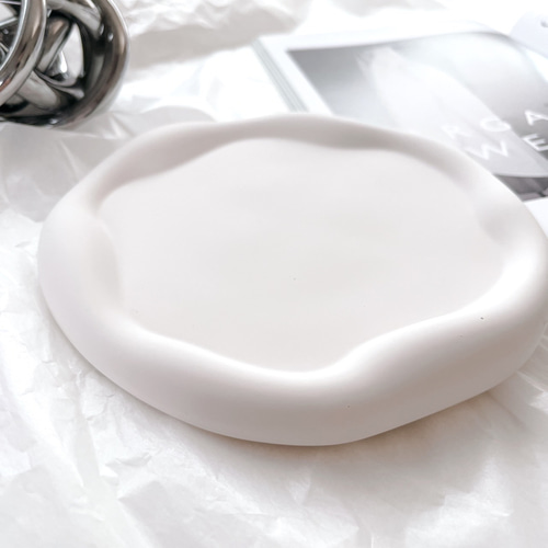 ウェーブプレート(オフホワイト) /// ジェスモナイト 撮影小物