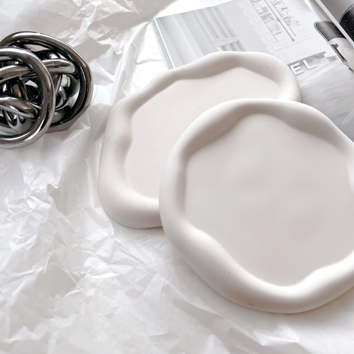 ウェーブプレート(オフホワイト) /// ジェスモナイト 撮影小物
