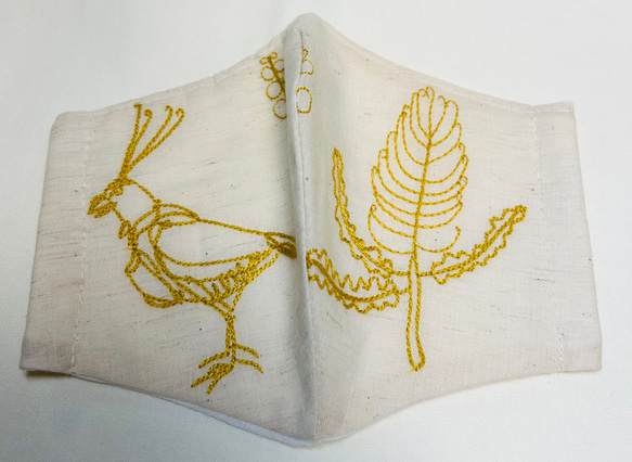 立体マスク，カバー　総刺繍　+HAyU fabric ハユ 生地使用　金鳥　1/3 1枚目の画像