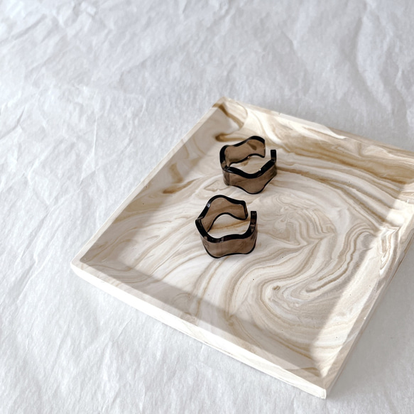 スクエアプレート(ベージュマーブル) /// ジェスモナイト 撮影小物