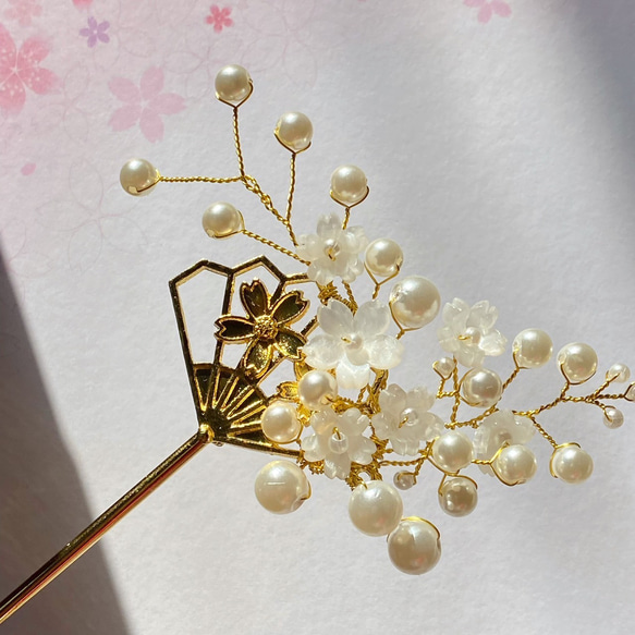 桜扇のかんざし　ゴールド扇子に白桜 2枚目の画像