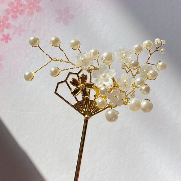桜扇のかんざし　ゴールド扇子に白桜 3枚目の画像