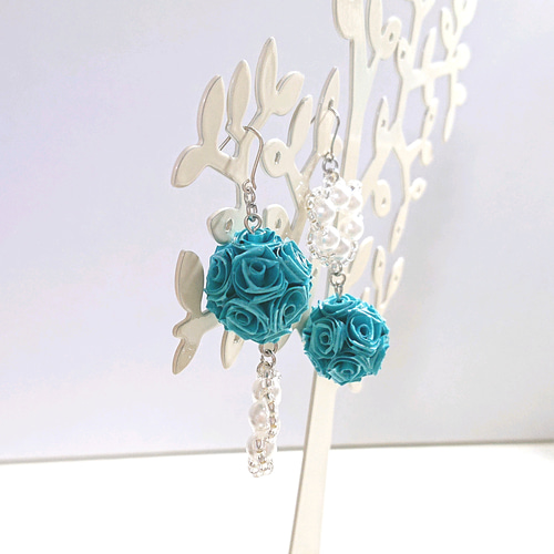 花＊花ピアス(イヤリング)ブルー ピアス（その他） ハンドメイドpico 