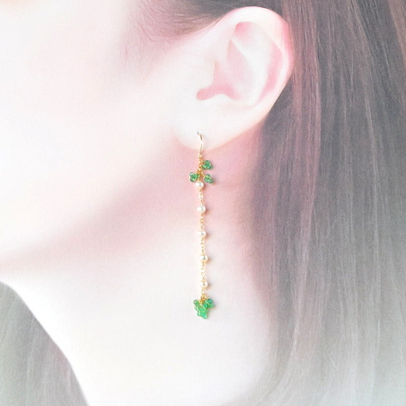 K18【春芽】祖母綠x淡水珍珠長款耳環 第4張的照片
