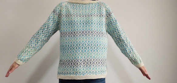 amuhibi KNIT BOOKより、CROSS ニット・セーター アニー 通販