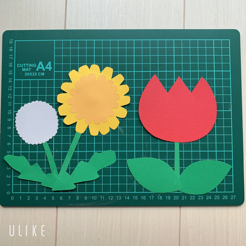 壁面飾り 春 チューリップ たんぽぽ 切り絵 くまたん。 通販 15366437