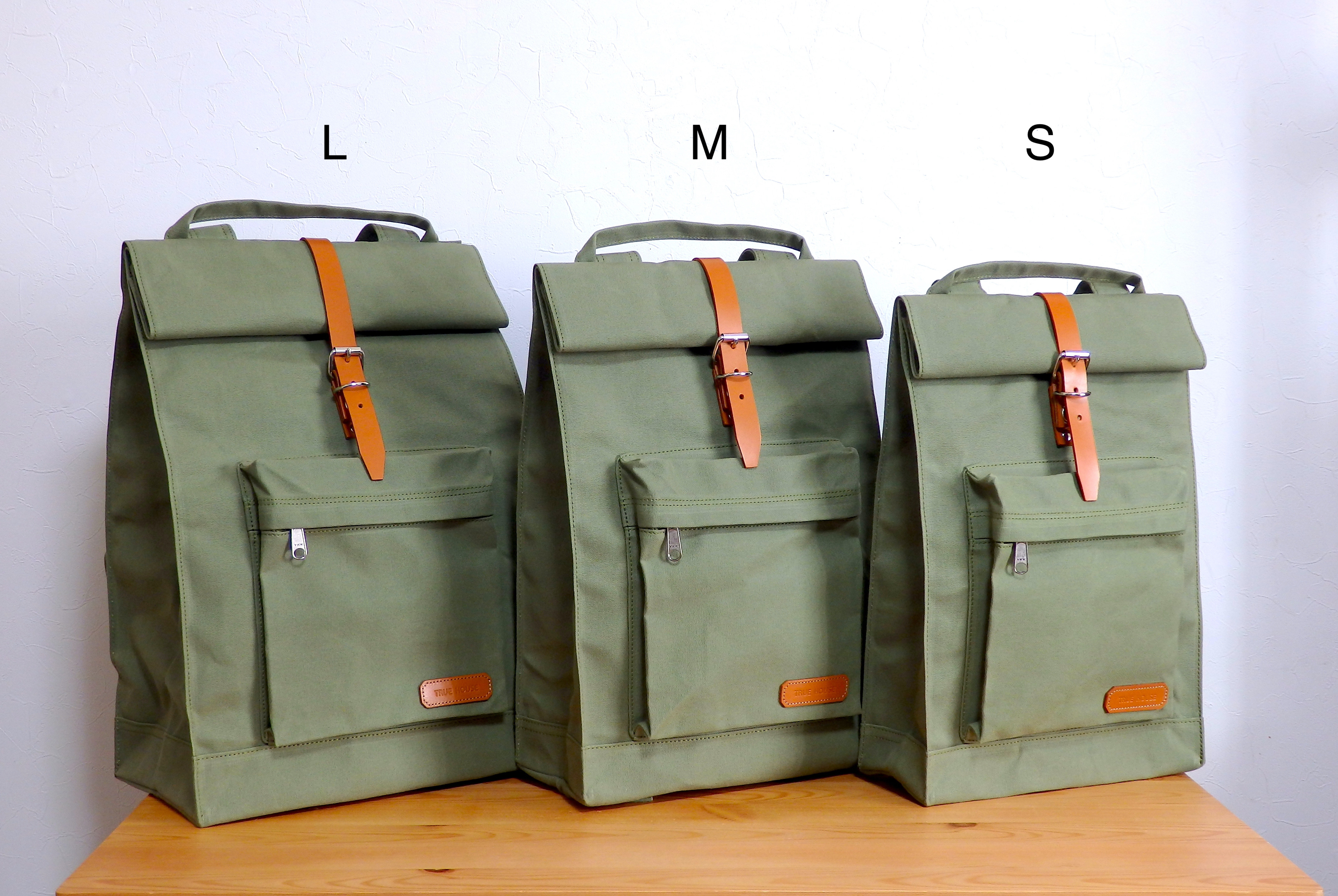 【受注制作】Mサイズ パラフィン加工 10号帆布のリュックサック 濃グリーン