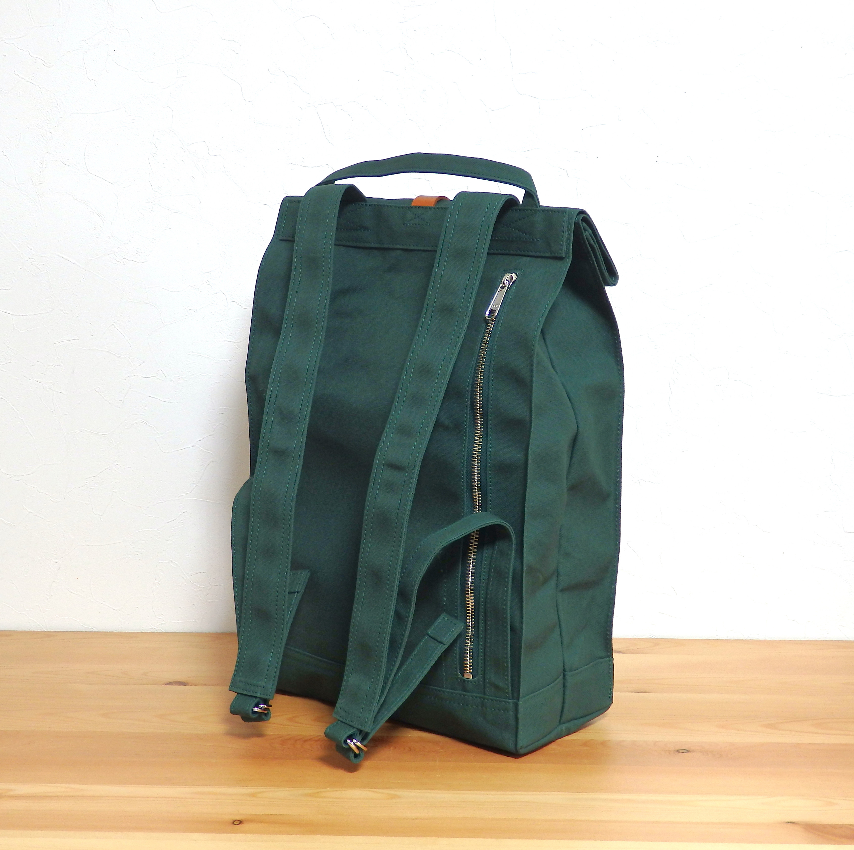 【受注制作】Mサイズ パラフィン加工 10号帆布のリュックサック 濃グリーン