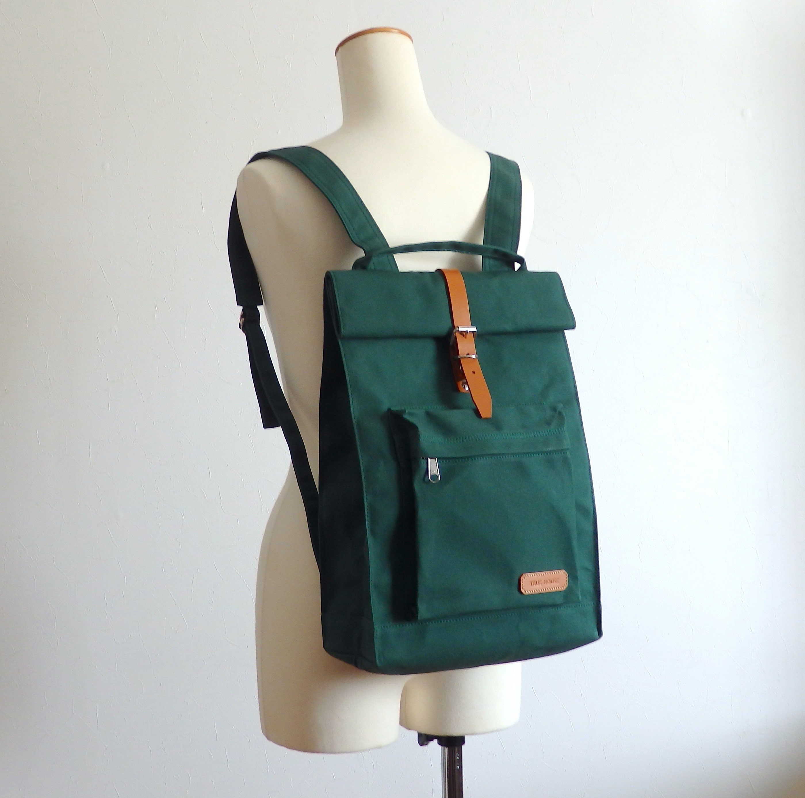 【受注制作】Mサイズ パラフィン加工 10号帆布のリュックサック 濃グリーン