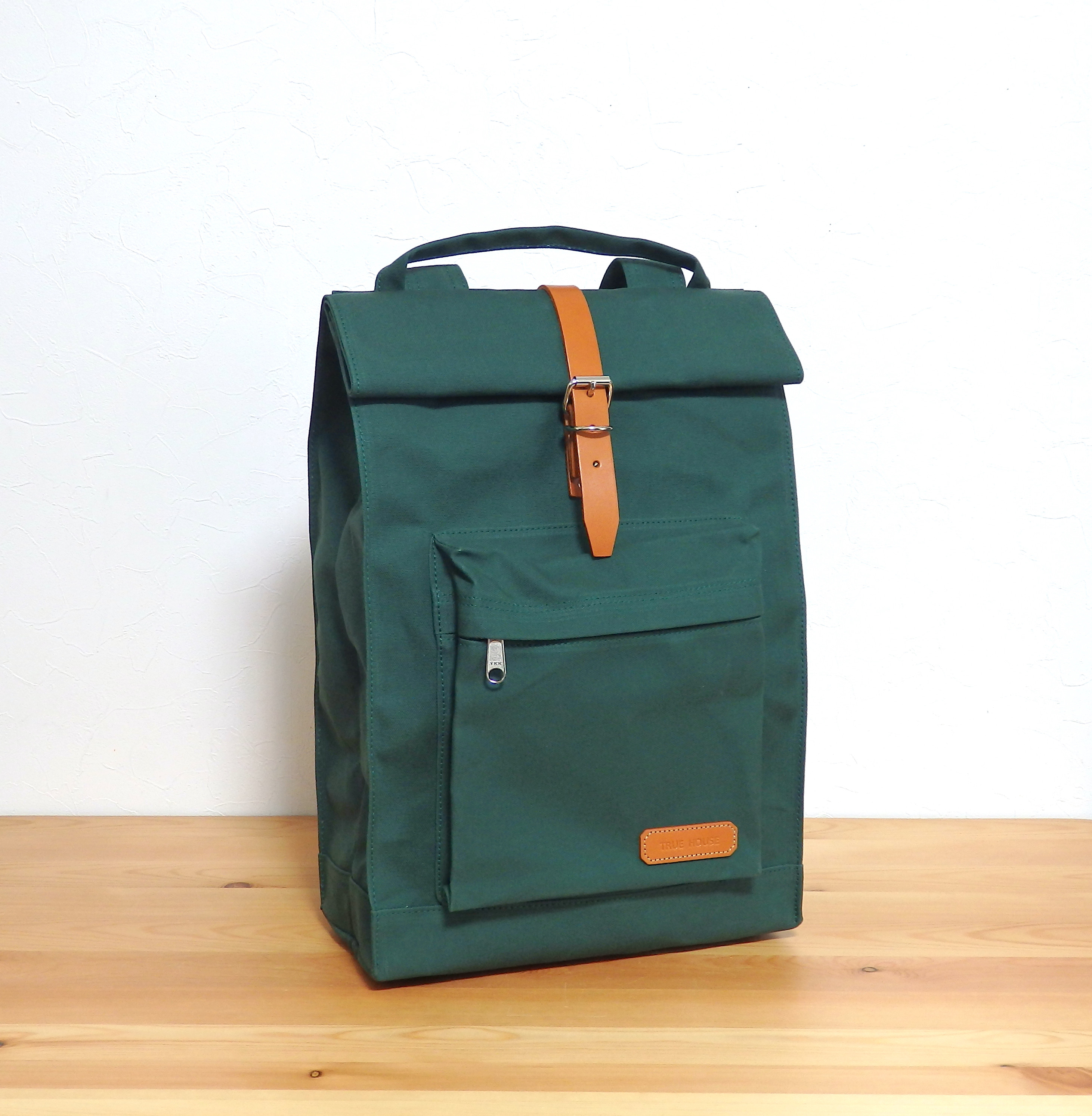 【受注制作】Mサイズ パラフィン加工 10号帆布のリュックサック 濃グリーン