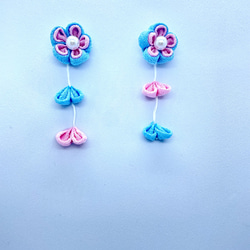 つまみ細工 ゆらゆら耳飾り 「青空の桜」 4枚目の画像