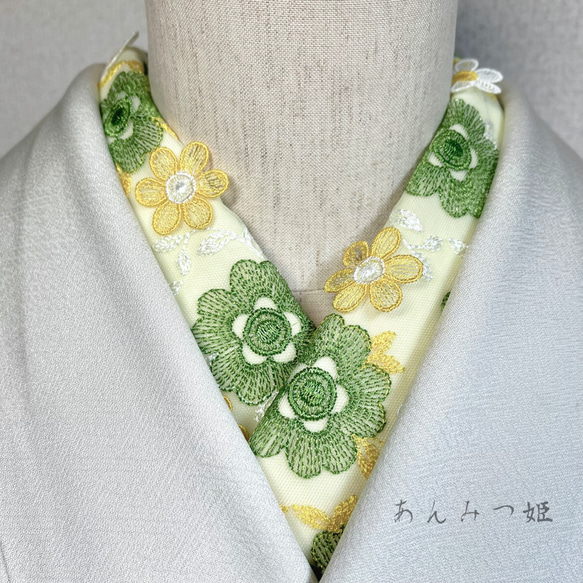 洗える刺繍半衿　立体のお花【1点のみ】 1枚目の画像