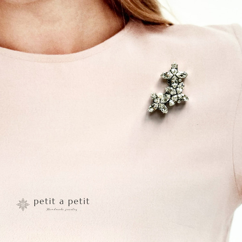 Many Thanks✴︎総スワロフスキー®︎ Fleur ブローチ ギフトボックス付