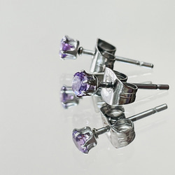 2月誕生石 ラベンダーアメジストのプチスタッドピアス　サージカルステンレス316L 8枚目の画像