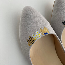 高跟鞋“Nyanps Grey” 可愛的貓咪圖案設計！ 3 公分鞋跟提供穩定性，同時保持輪廓之美！ 2E訂單 第4張的照片