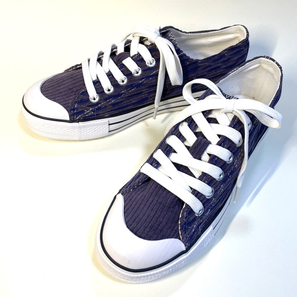 蓬鬆鞋墊燈芯絨運動鞋（靛藍鴿子羽毛×深藍色雨紋）22.5cm〜24.5cm 第2張的照片