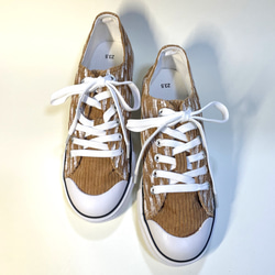 軟底燈芯絨運動鞋（米色 x 白色雨紋）22.5cm〜24.5cm 第2張的照片