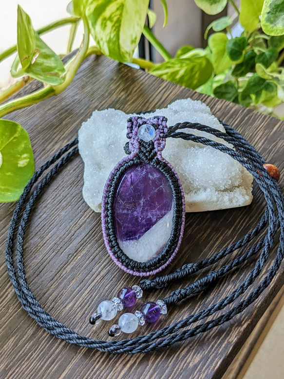 ケープアメジスト.レインボームーンストーンマクラメ編みネックレス