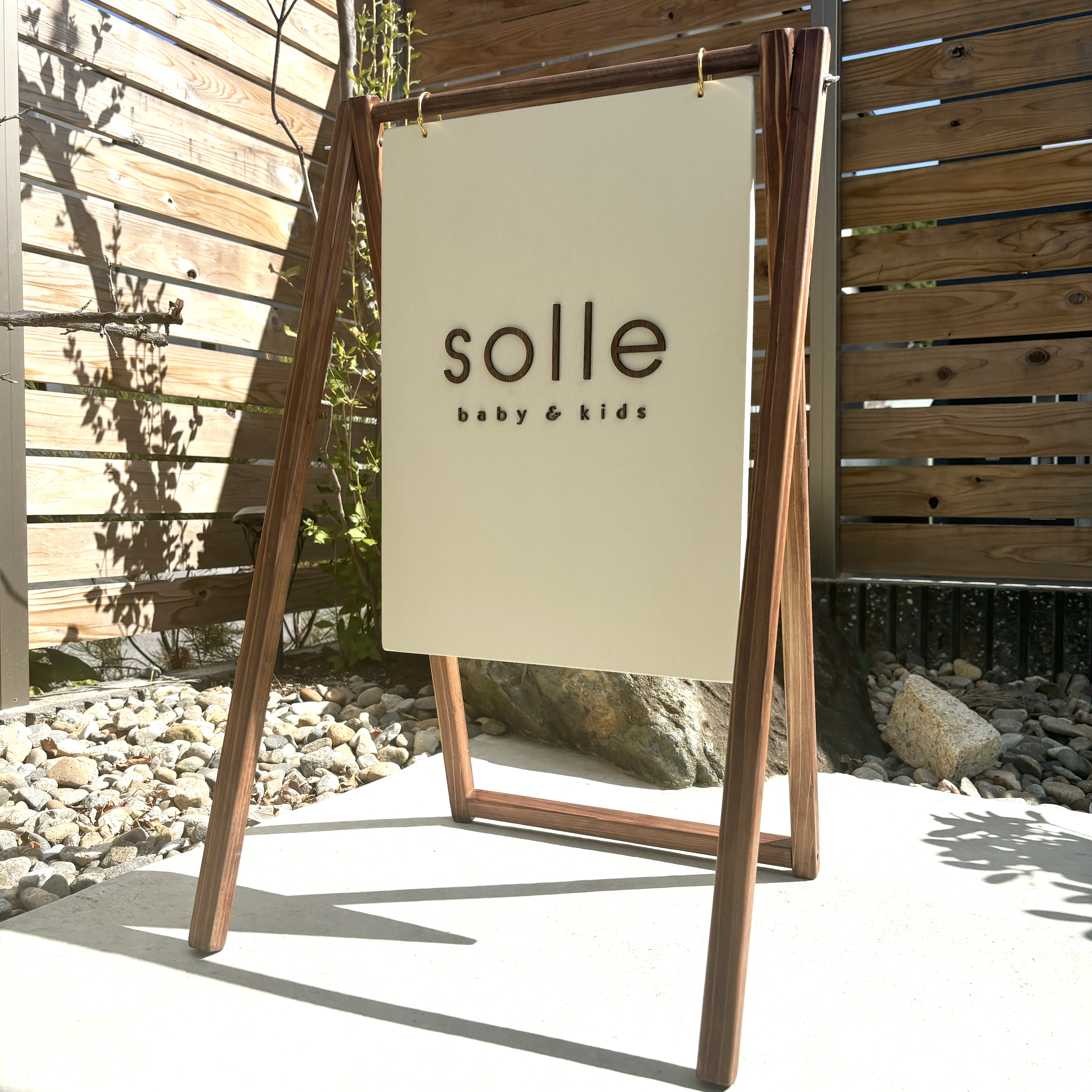 木の立体看板＊30×42cm＊折り畳みスタンド付