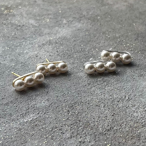 スワロフスキーパール 三連ピアス/イヤリング|3連|小ぶり|パール