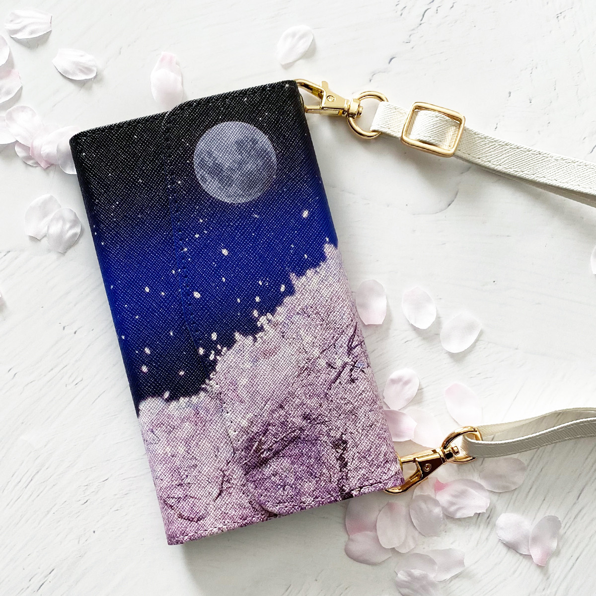 夜桜 ショルダーストラップ付き 三つ折り手帳型スマホケース iPhone16