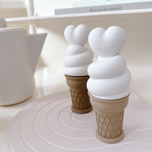 ソフトクリームオブジェ /// ジェスモナイト 撮影小物 アクセサリー