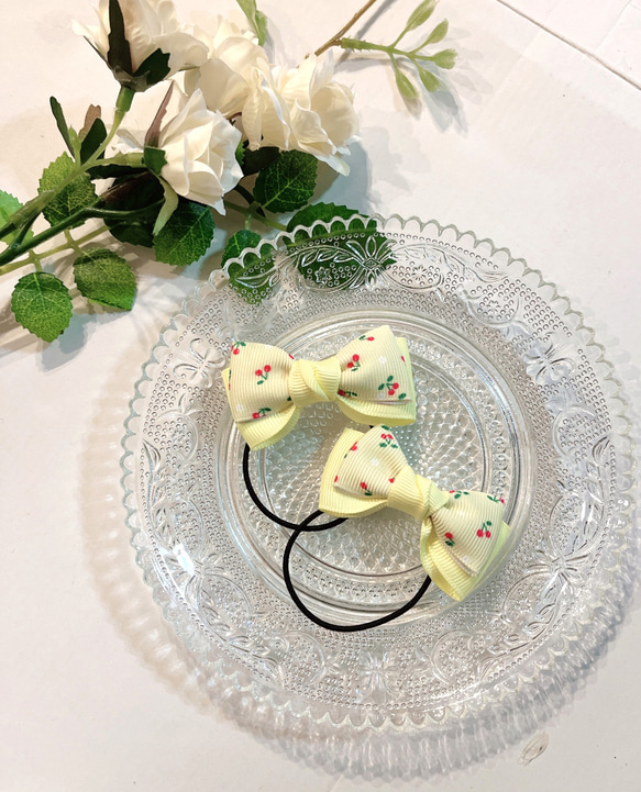 再販】通園に♡さくらんぼ柄、ライトイエローダブルリボン ヘアゴム  