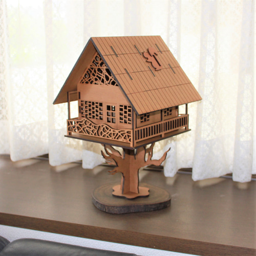 ツリーハウス　流木　ハンドメイド　インテリア ツリーハウス 流木 ハンドメイド インテリア