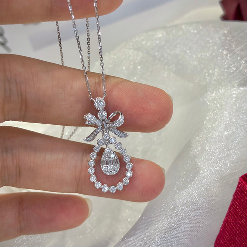 リボンモチーフ 天然ダイヤモンドペンダントk18 ネックレス