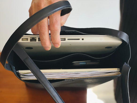 zemoneni クロスハンド トートバッグ tote bag 香港デザイン バッグ・カバン ハンドバッグ 皮、革、レザー Z1409209307(10790円)