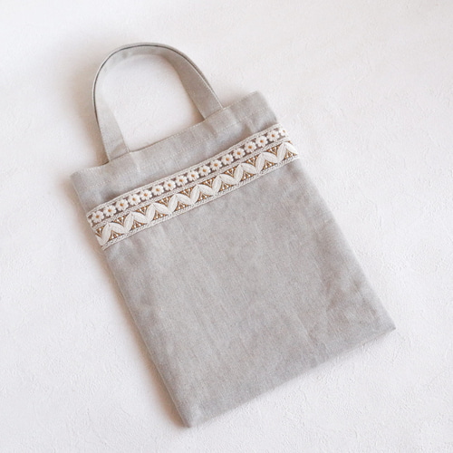 インド刺繍ハイクラスホワイト　トートバッグ　ハンドメイド インド刺繍ハイクラスホワイト トートバッグ ハンドメイド