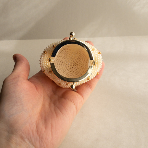 特集掲載】【受注生産】ビーズ ポーチ がま口 ドット 白