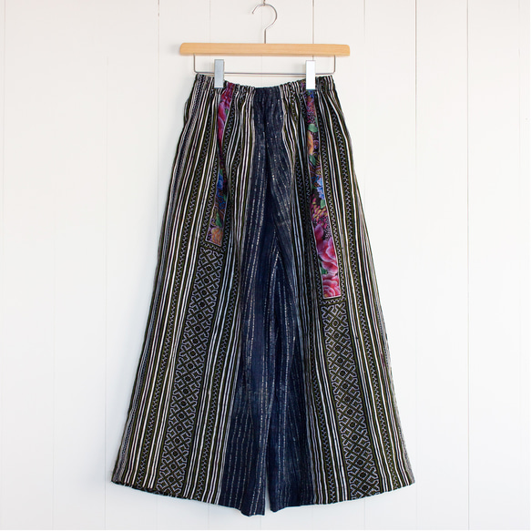 モン族刺繍ワイドパンツ 9　ガウチョパンツ * 86cm丈 * 民族古布　エスニック 1枚目の画像