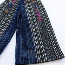 モン族刺繍ワイドパンツ 9　ガウチョパンツ * 86cm丈 * 民族古布　エスニック 8枚目の画像