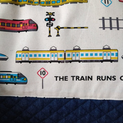 【残りわずか】電車とデニムキルト　手提げバッグ&上靴袋セット 2枚目の画像