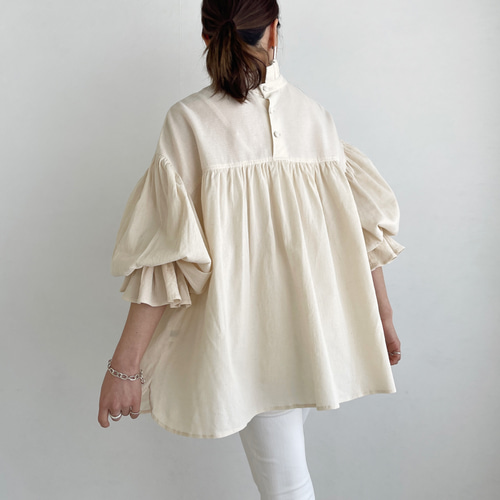 フリルネックキャンディースリーブブラウス　MELUMO フリルネックキャンディースリーブブラウス(パープル) ブラウス MELUMO