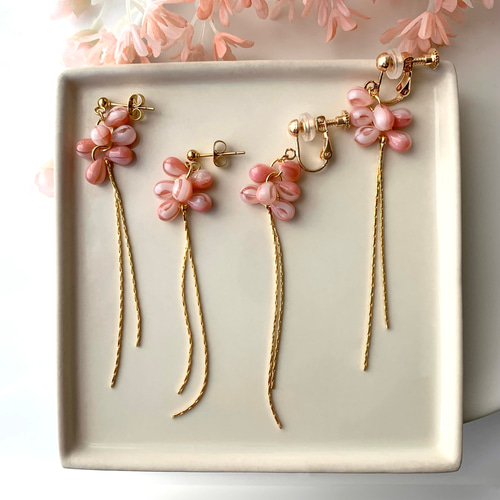 ふんわり桜色˖✧˖】ミルキーなピンク×揺れる18kgp˖✧˖ ピアス