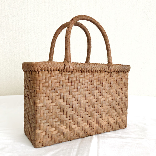 送料無料】国産 山葡萄 網代編み かごバッグ(小)【受注製作 送料無料】国産 山葡萄 網代編み かごバッグ(小)【受注製作