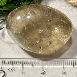 万華鏡✿*:・ レインボー スモーキークォーツ 　原石　タンブル 12枚目の画像