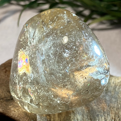 万華鏡✿*:・ レインボー スモーキークォーツ 　原石　タンブル 6枚目の画像