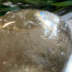 万華鏡✿*:・ レインボー スモーキークォーツ 　原石　タンブル 5枚目の画像
