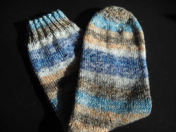 手編みの靴下　カシミア混の糸で編んだシャギー調の靴下（男性用） 4枚目の画像