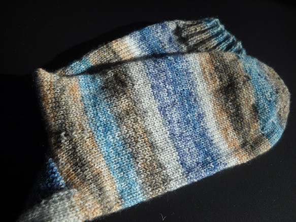 手編みの靴下　カシミア混の糸で編んだシャギー調の靴下（男性用） 6枚目の画像