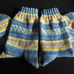 ＊母の日セール＊　手編みの靴下　シルク混の糸で編んだ、大きめサイズの春靴下（女性用） 3枚目の画像