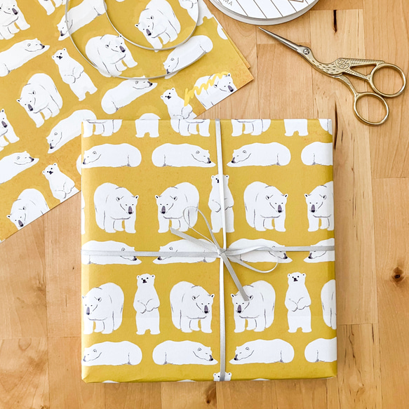 シロクマ親子のラッピングペーパー　A3 1枚目の画像