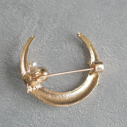 貝パール 月とパールのブローチ ゴールド/シルバー ブローチ Green