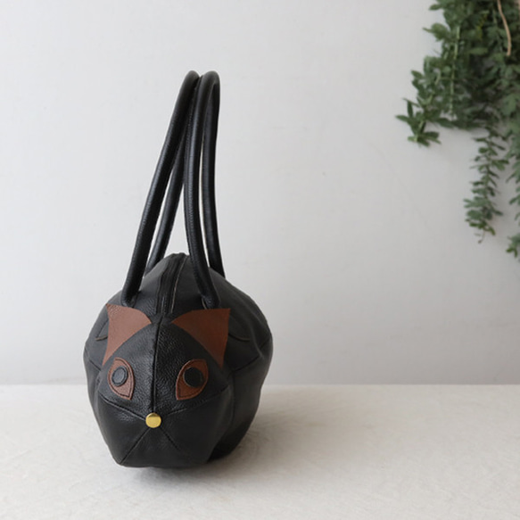 ラスト２　夏準備ＳＡＬＥ　厚地シュリンク本革レザー　猫と歩く鞄　トート　ハンド　バッグ　鞄　黒ねこネコ Z57 10枚目の画像