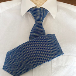綺麗なブルーの千鳥格子のネクタイ【選べるサイズ】 2枚目の画像