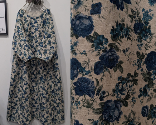 庭園 ワンピース 生成り×ブルー 薔薇柄 0e88ffe1b6cdd22907e415ab3f26c5