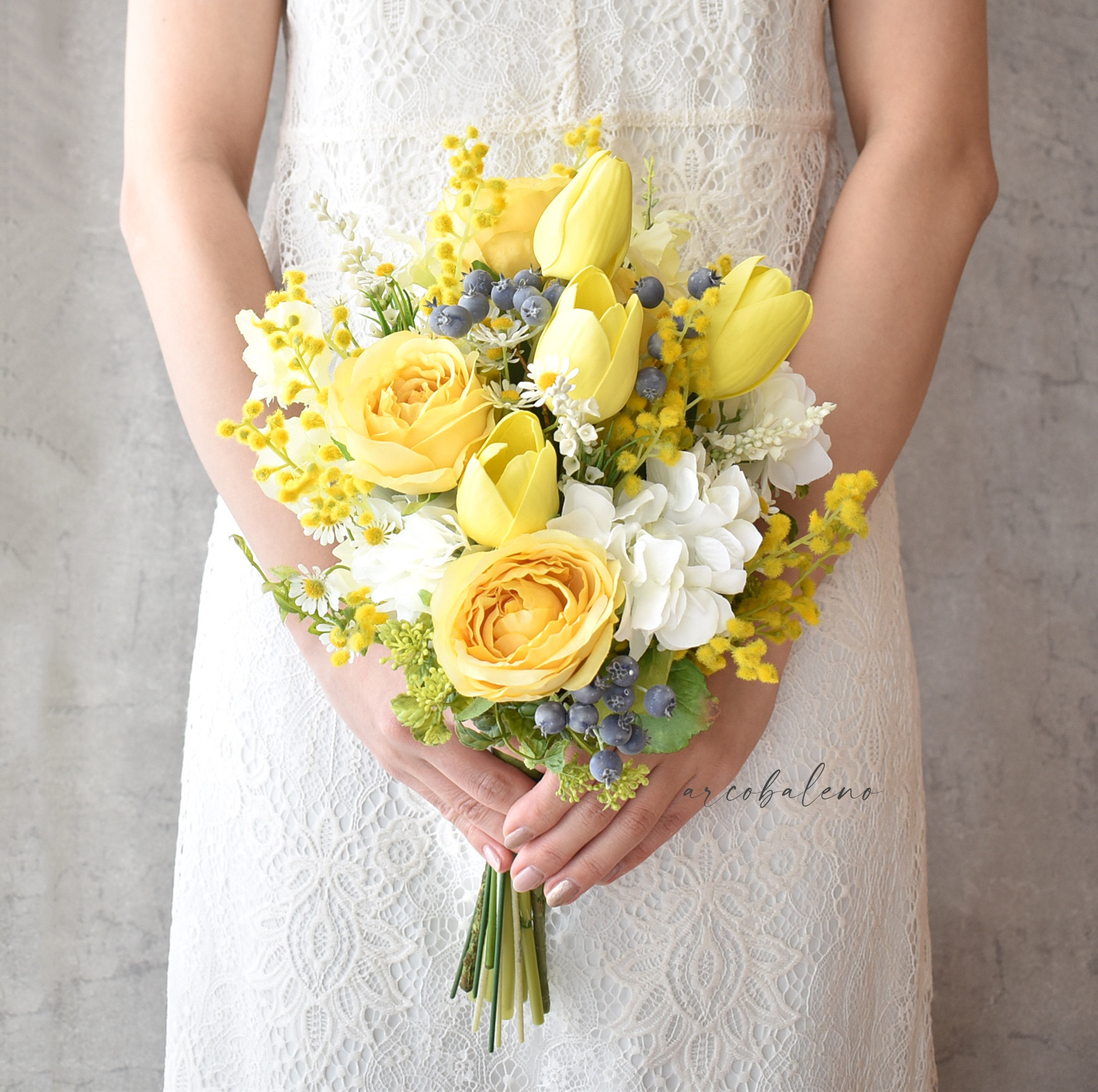 ミュウミュウ　アクセサリーポーチ　スエード　ブラウン　お花　アップリケ ミュウミュウ アクセサリーポーチ スエード ブラウン お花